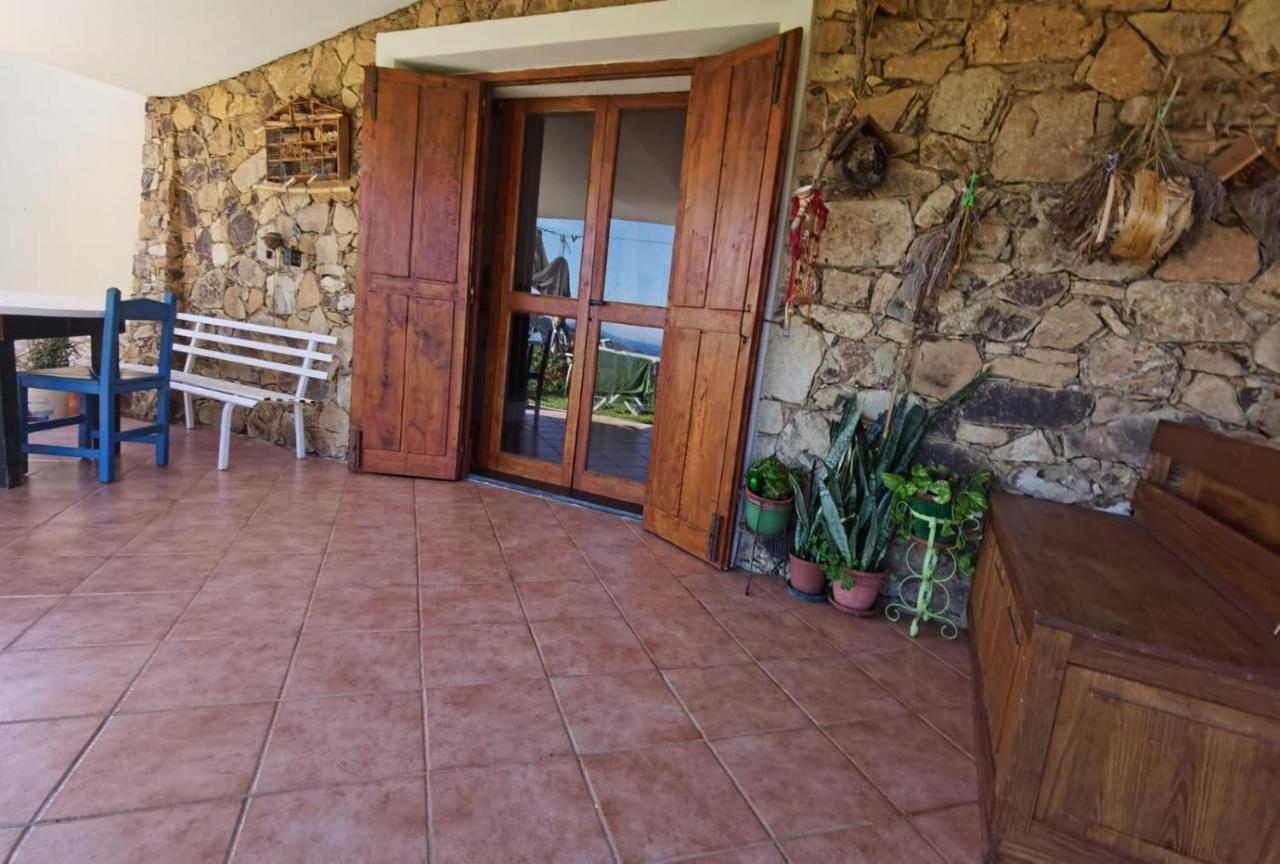 Domu Abi Manna Villa Tertenìa Exteriör bild