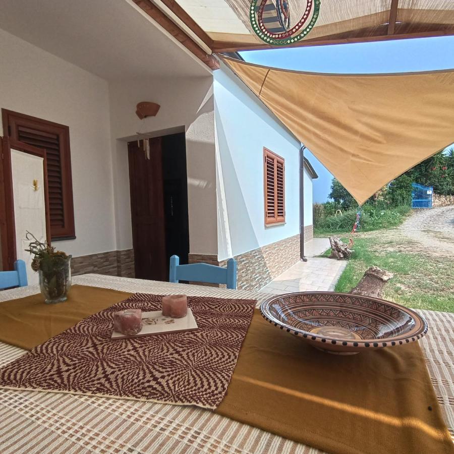 Domu Abi Manna Villa Tertenìa Exteriör bild