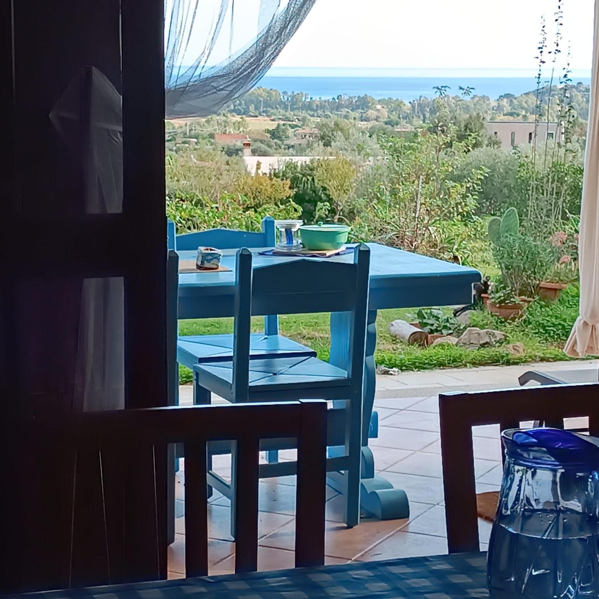 Domu Abi Manna Villa Tertenìa Exteriör bild