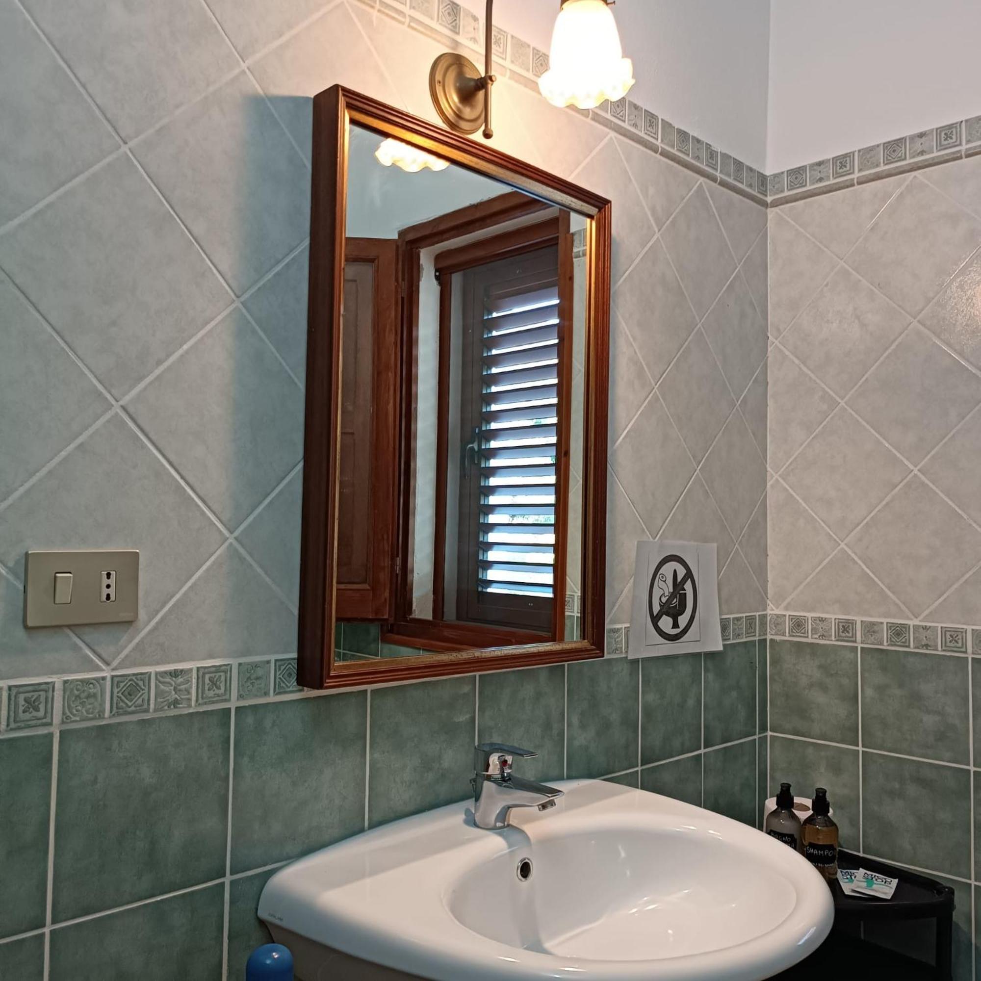 Domu Abi Manna Villa Tertenìa Exteriör bild